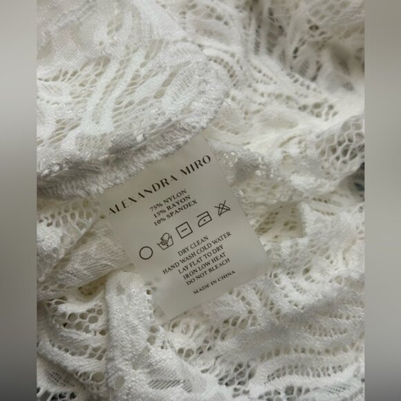 🆕 ALEXANDRA MIRO 🧿 NWOT Kara Long Boylen Sleeve Kaftan, Ivory Lace - Sz M - Picture 14 of 14